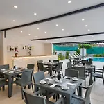 Royal Dream's Hotel