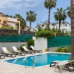 Royal Dream's Hotel